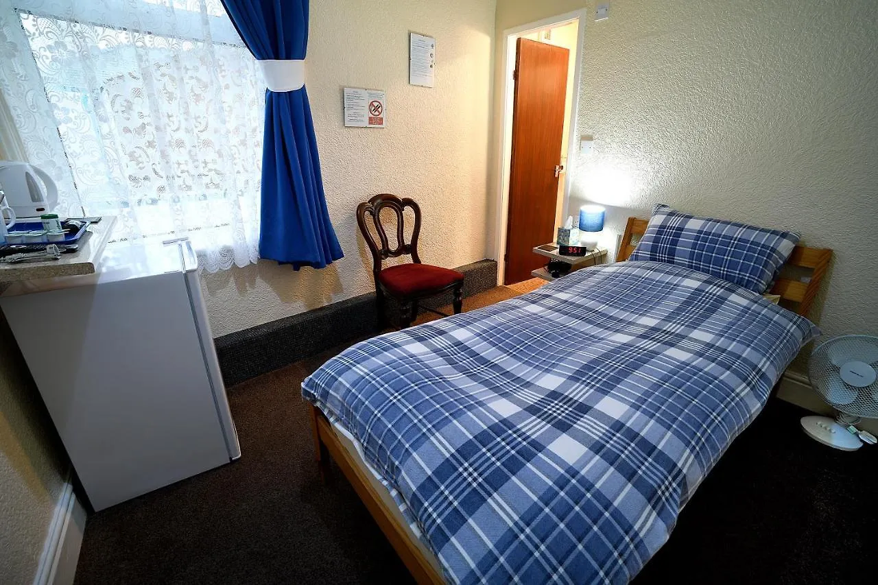Lynmoore Guest House Blackpool 2*,  United Kingdom