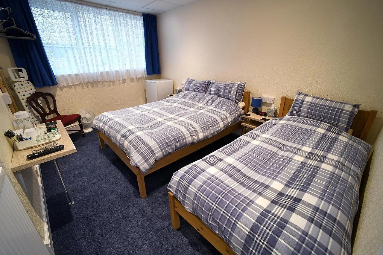 Lynmoore Guest House Blackpool 2*,