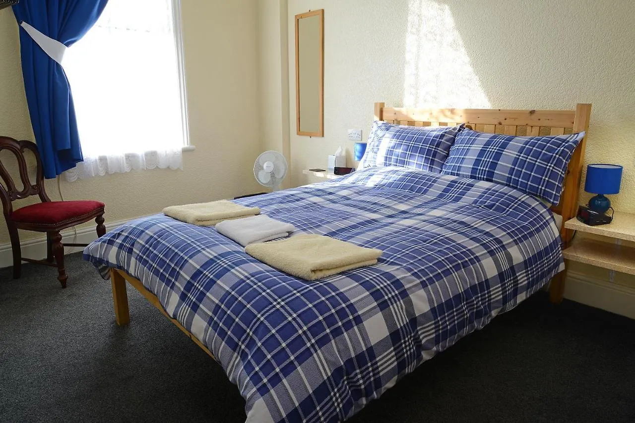 Lynmoore Guest House Blackpool