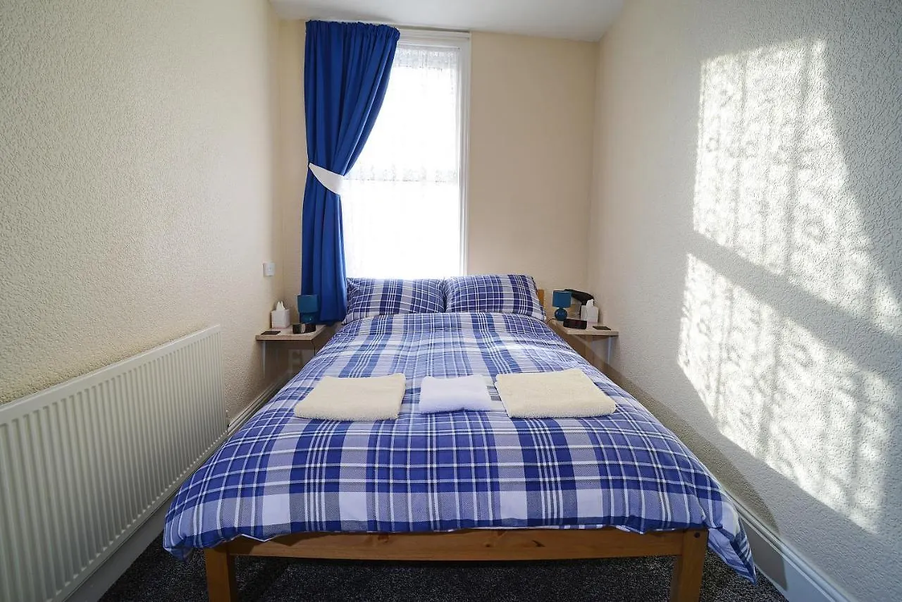 Lynmoore Guest House Blackpool United Kingdom