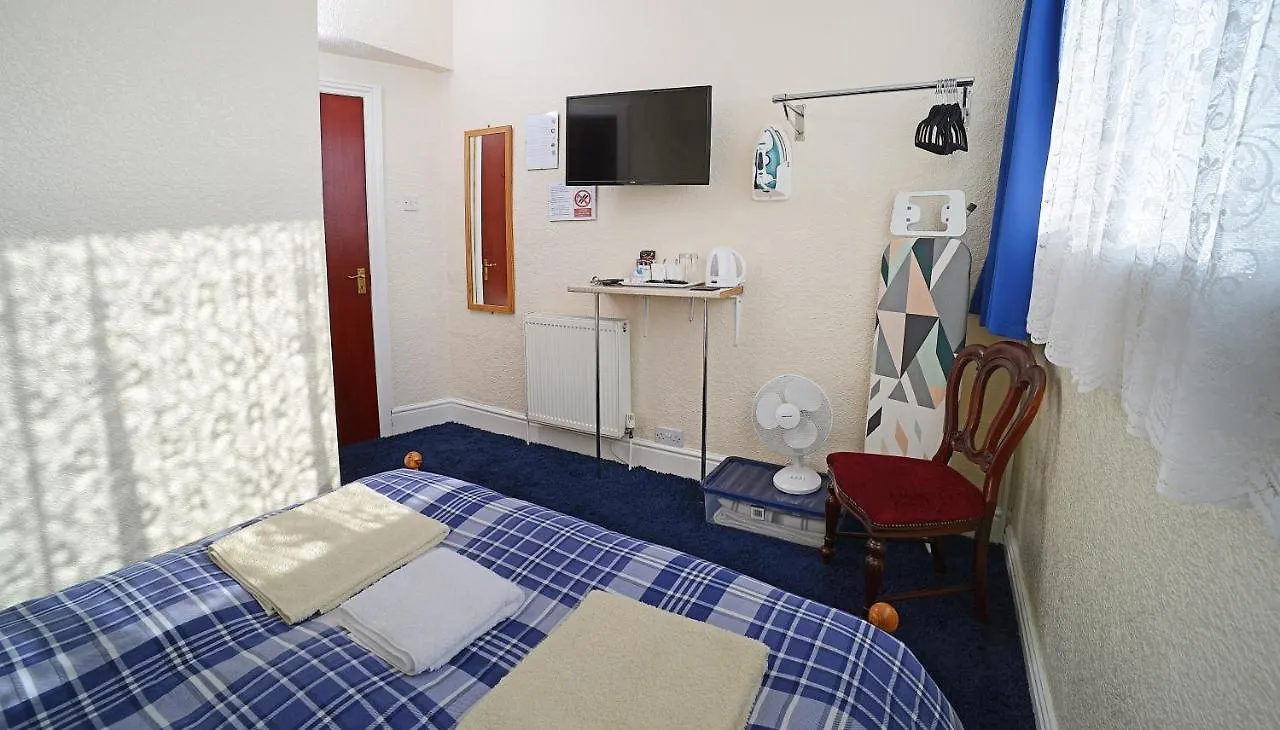 Lynmoore Guest House Blackpool