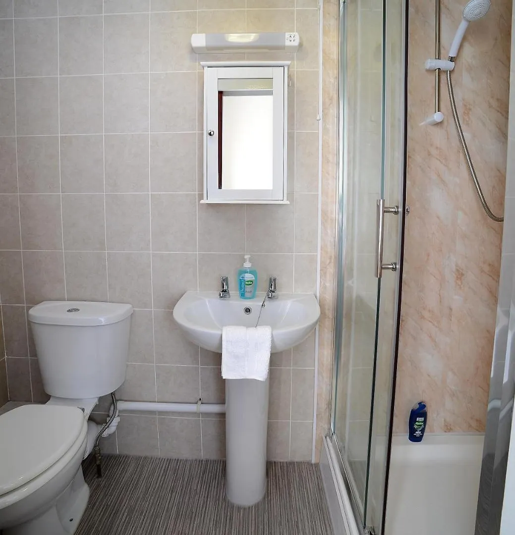 Lynmoore Guest House Blackpool 2*,  United Kingdom
