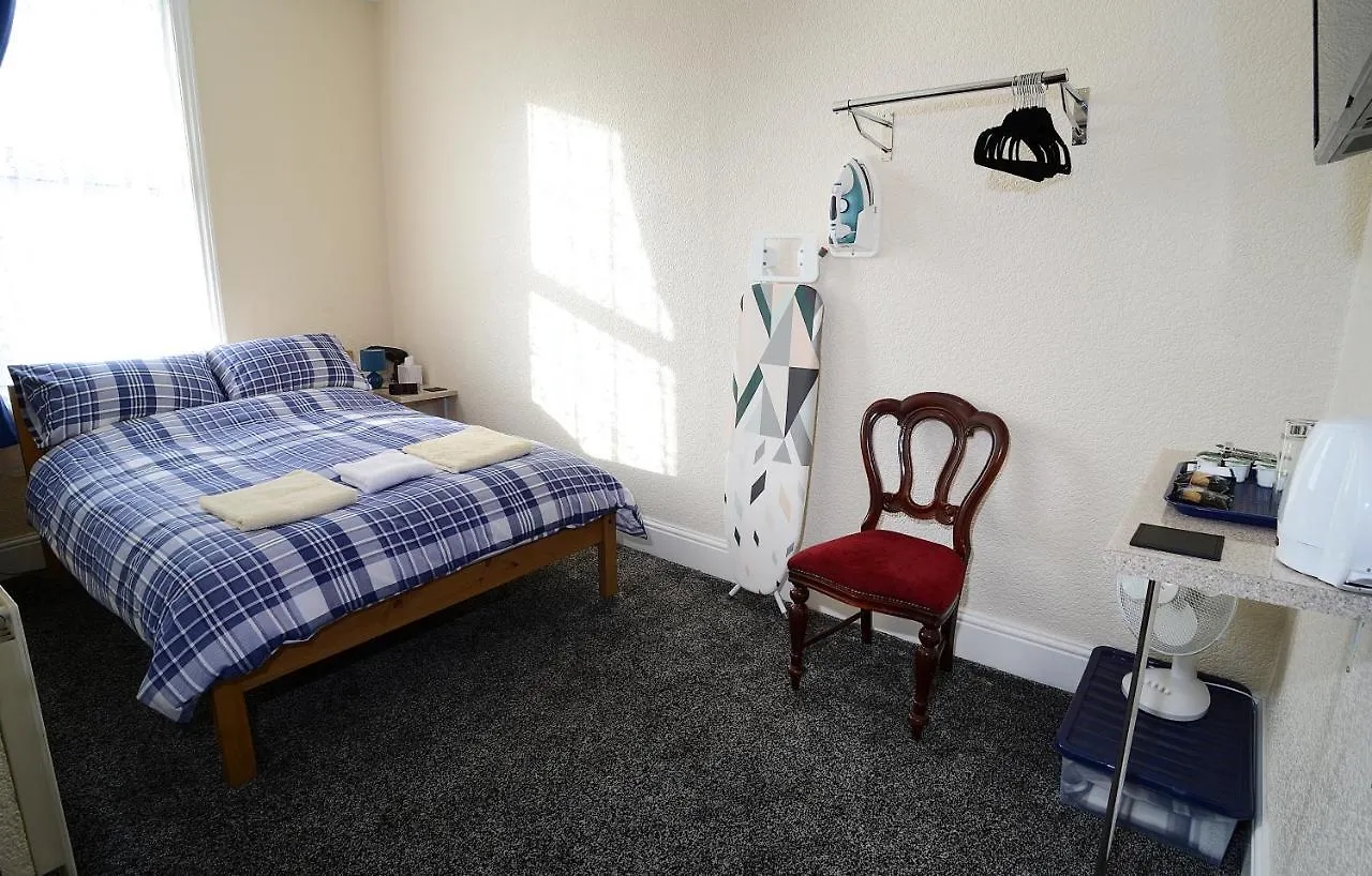 Lynmoore Guest House Blackpool