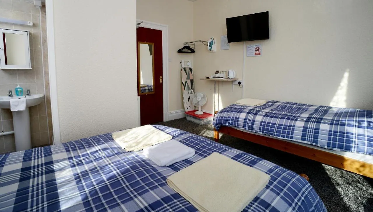 **  Lynmoore Guest House Blackpool United Kingdom