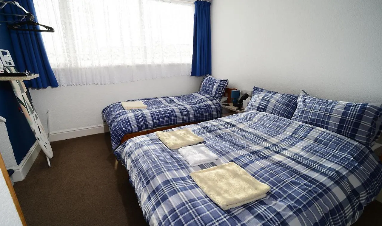 Lynmoore Guest House Blackpool United Kingdom