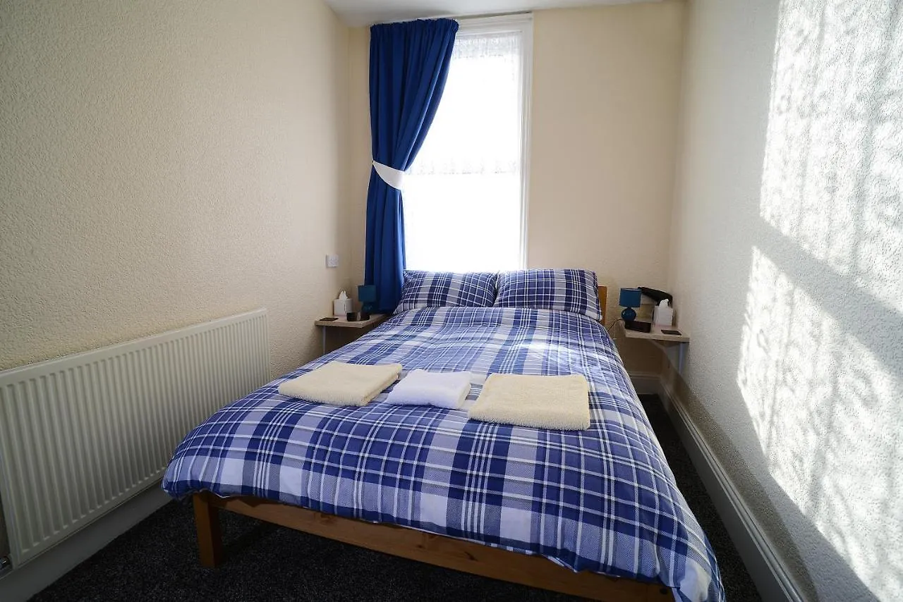 Lynmoore Guest House Blackpool