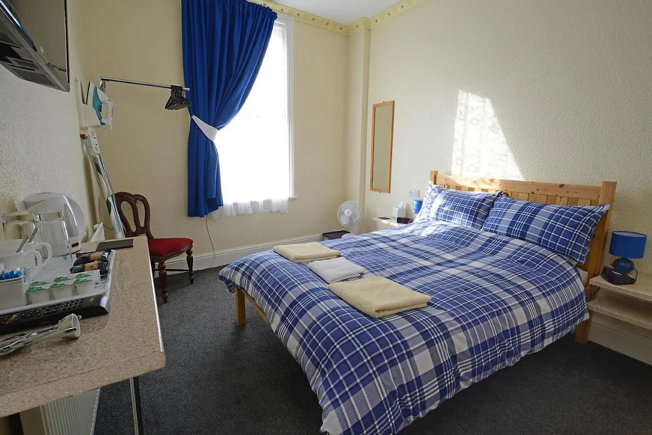 Lynmoore Guest House Blackpool
